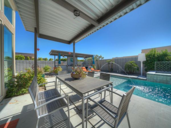Palm Springs Home 991354