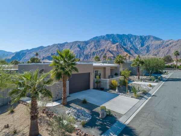 Palm Springs Home 991354