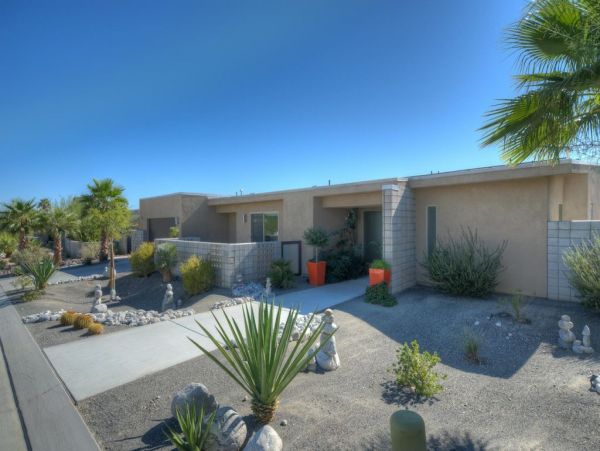 Palm Springs Home 991354
