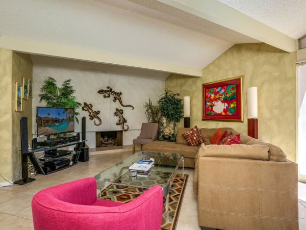 Palm Springs Home 991355