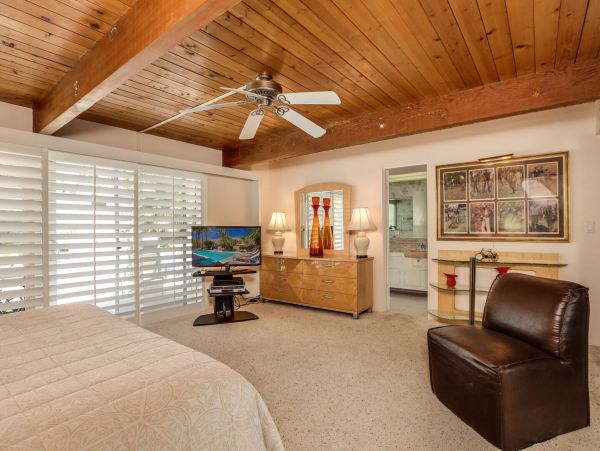 Palm Springs Home 991355