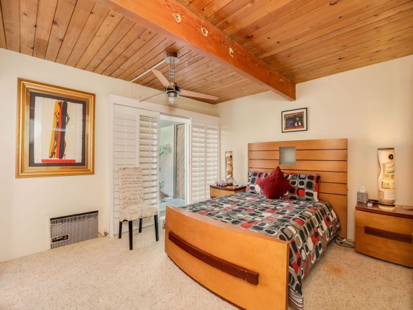 Palm Springs Home 991355