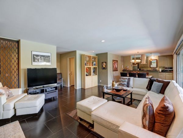 Palm Springs Home 991356