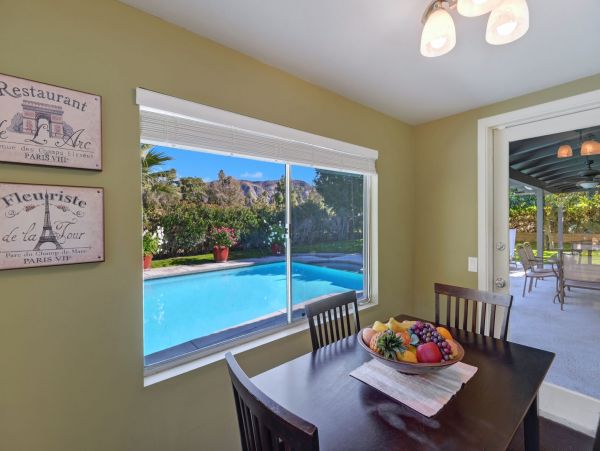 Palm Springs Home 991356