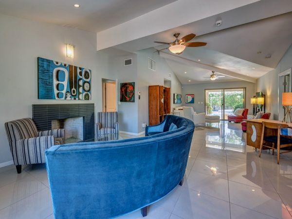 Palm Springs Home 991359