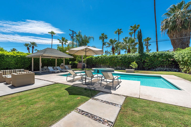Palm Springs Home 991359