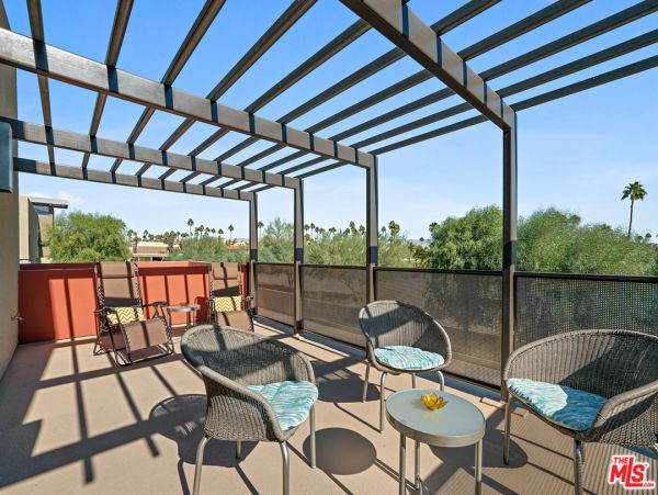 Palm Springs Home 991361