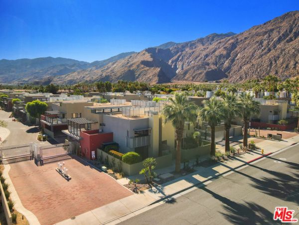 Palm Springs Home 991361