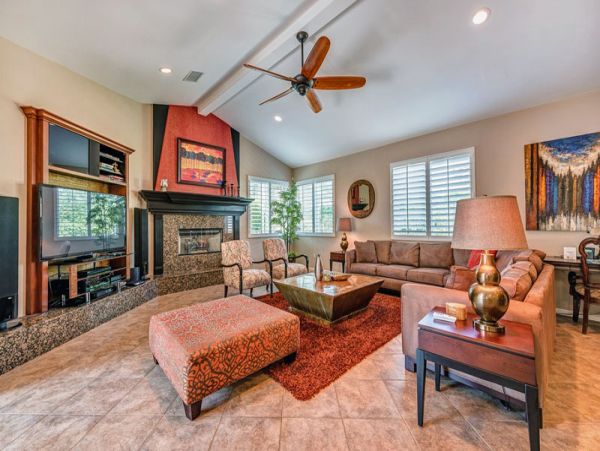 Palm Springs Home 991369