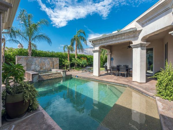 Palm Springs Home 991369