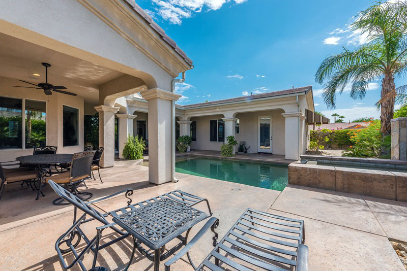 Palm Springs Home 991369
