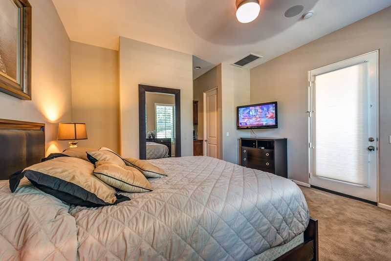 Palm Springs Home 991369