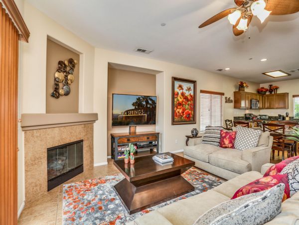 Palm Springs Home 991370