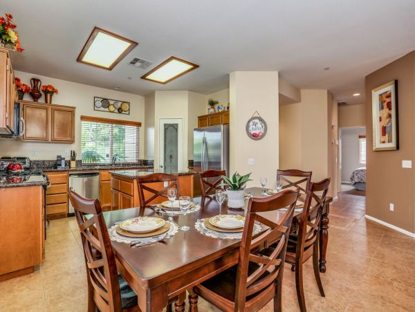 Palm Springs Home 991370