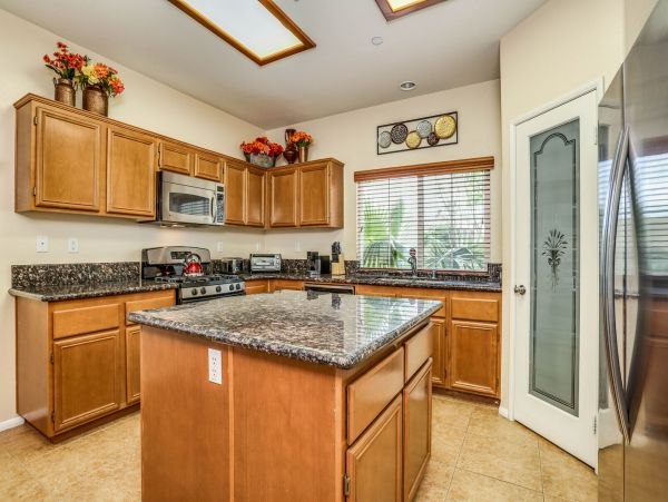 Palm Springs Home 991370