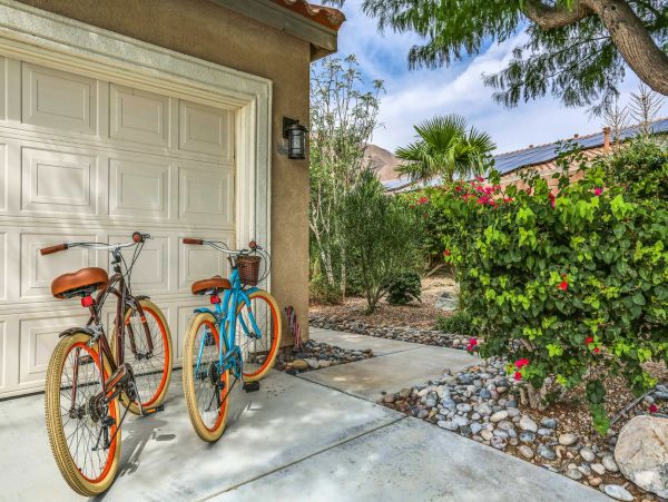 Palm Springs Home 991370