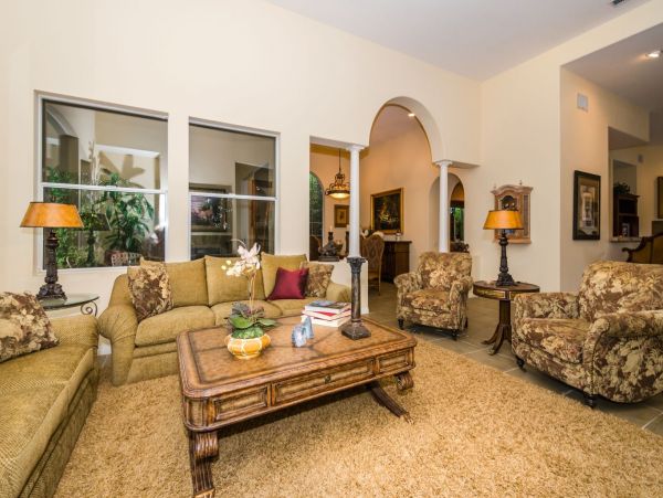 Palm Springs Home 991372