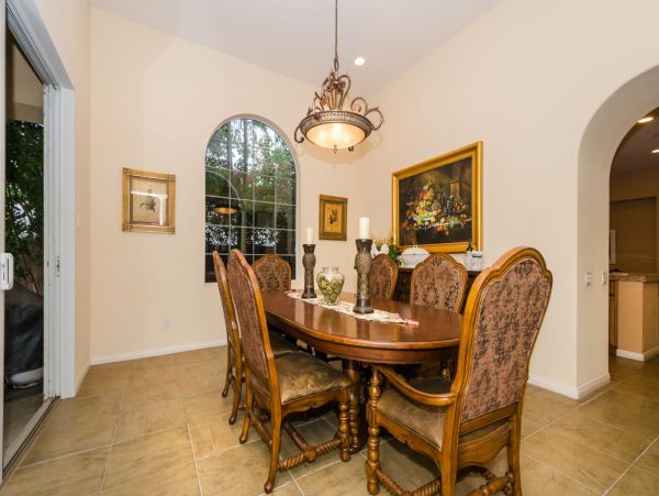 Palm Springs Home 991372