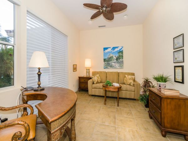 Palm Springs Home 991372