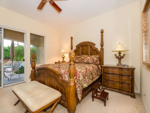 Palm Springs Home 991372