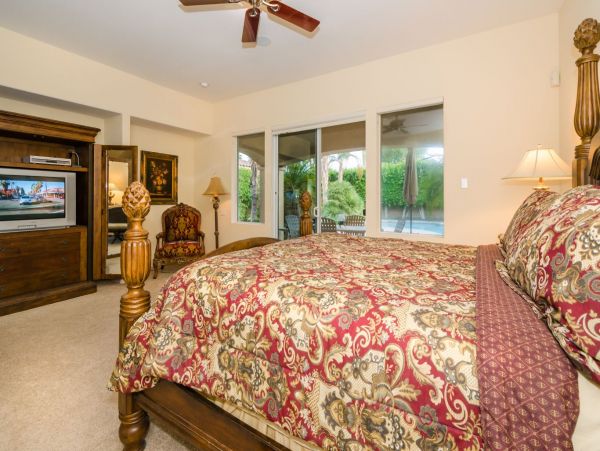 Palm Springs Home 991372