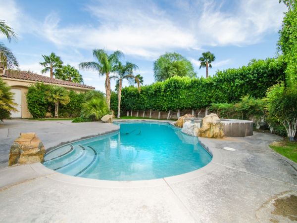 Palm Springs Home 991372