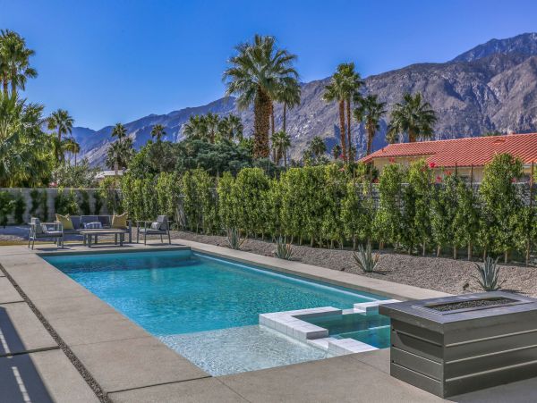 Palm Springs Home 991375