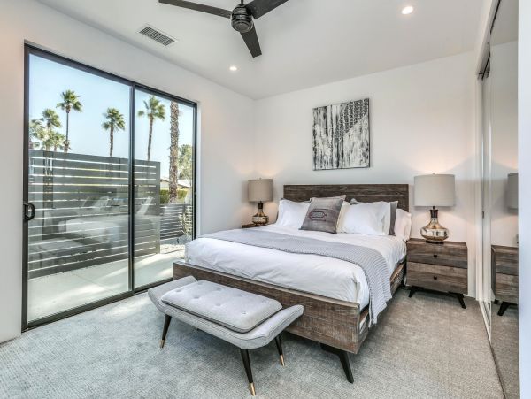 Palm Springs Home 991375