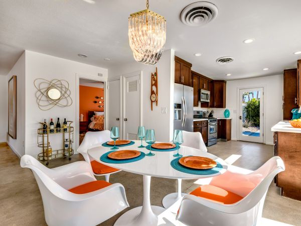 Palm Springs Home 991376