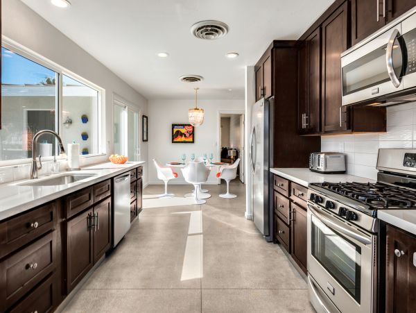 Palm Springs Home 991376