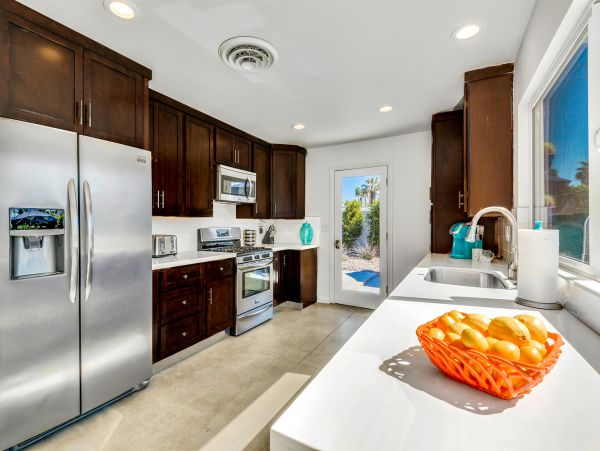 Palm Springs Home 991376