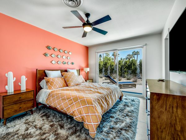 Palm Springs Home 991376