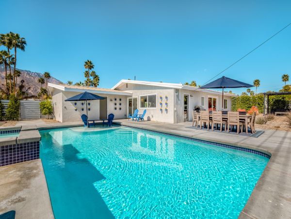 Palm Springs Home 991376