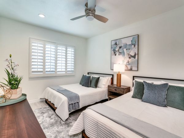 Palm Springs Home 991377