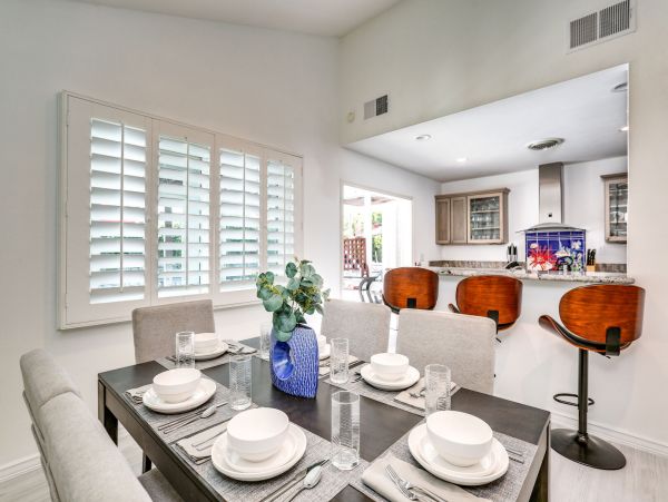 Palm Springs Home 991377