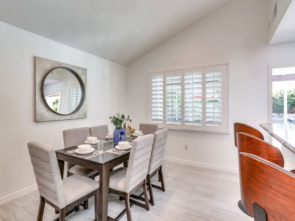 Palm Springs Home 991377