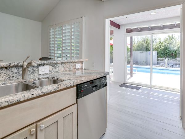 Palm Springs Home 991377