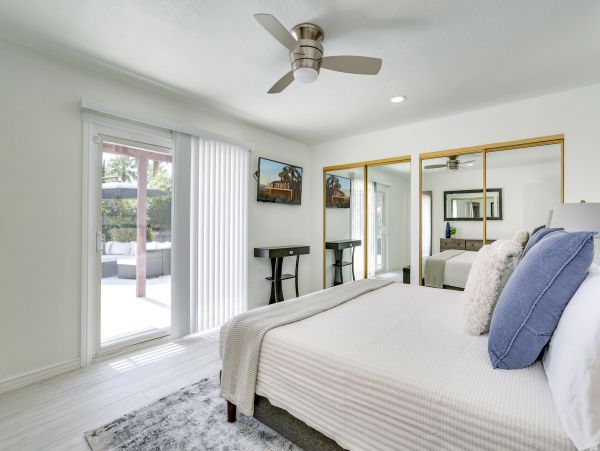 Palm Springs Home 991377