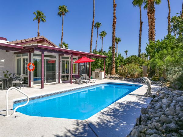 Palm Springs Home 991377