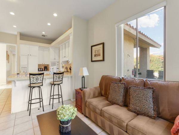 Palm Springs Home 991379