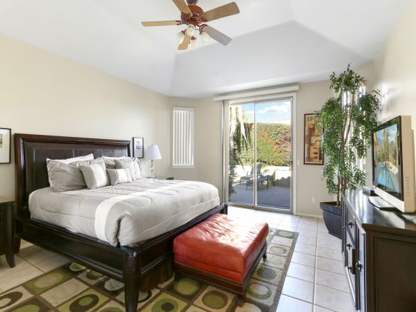 Palm Springs Home 991379
