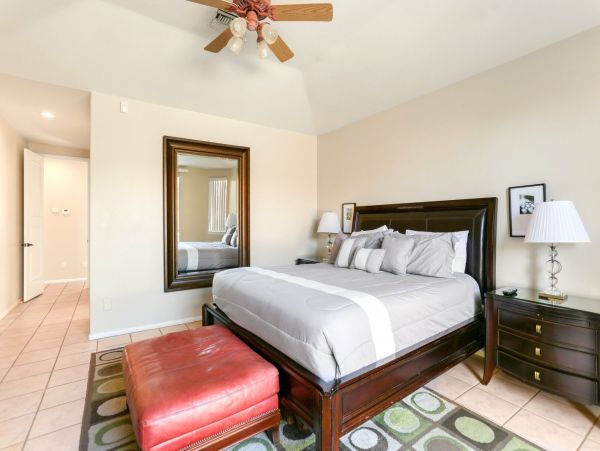 Palm Springs Home 991379