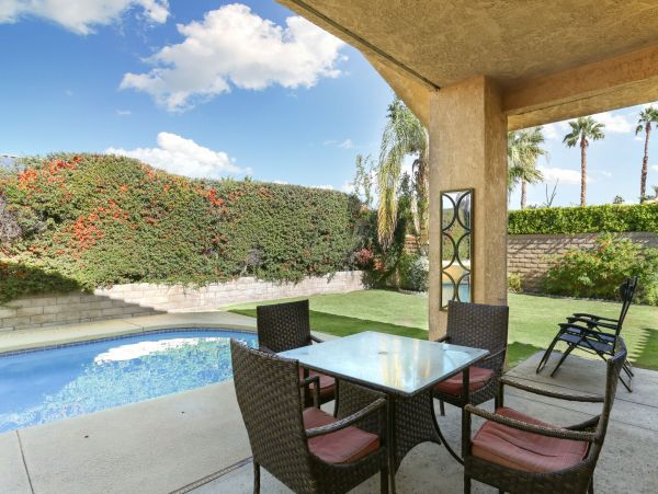 Palm Springs Home 991379