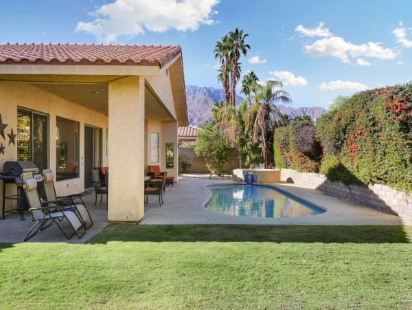 Palm Springs Home 991379