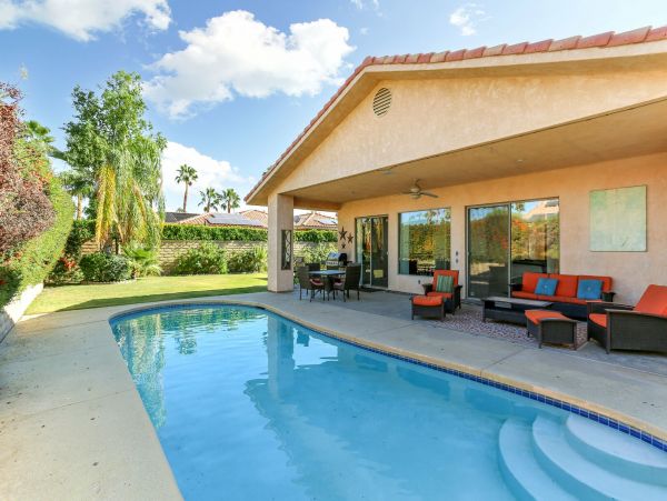 Palm Springs Home 991379