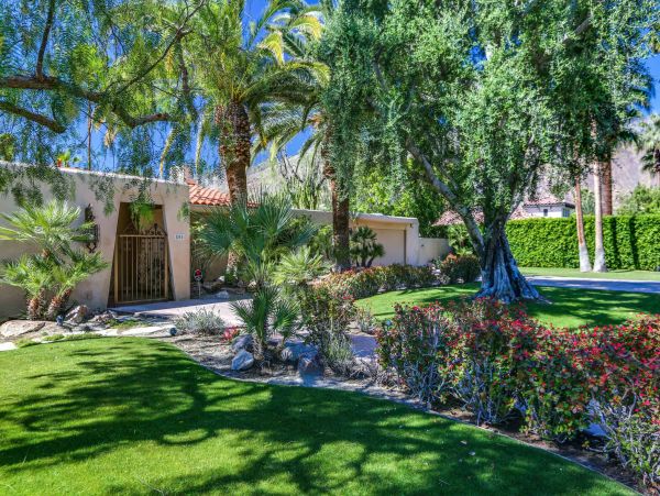Palm Springs Home 991386