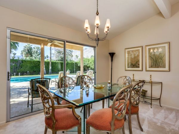 Palm Springs Home 991386