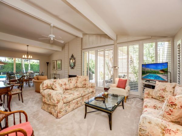Palm Springs Home 991386