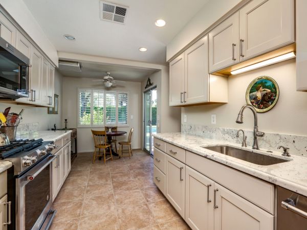 Palm Springs Home 991386