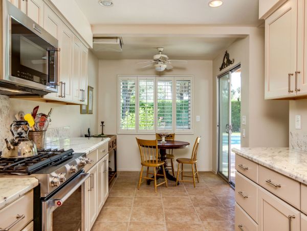 Palm Springs Home 991386